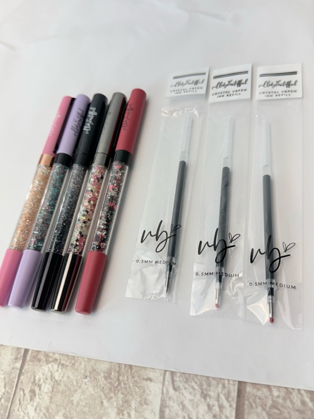 NEW VillaBeautiful (5) pen lot and (3) ink refills